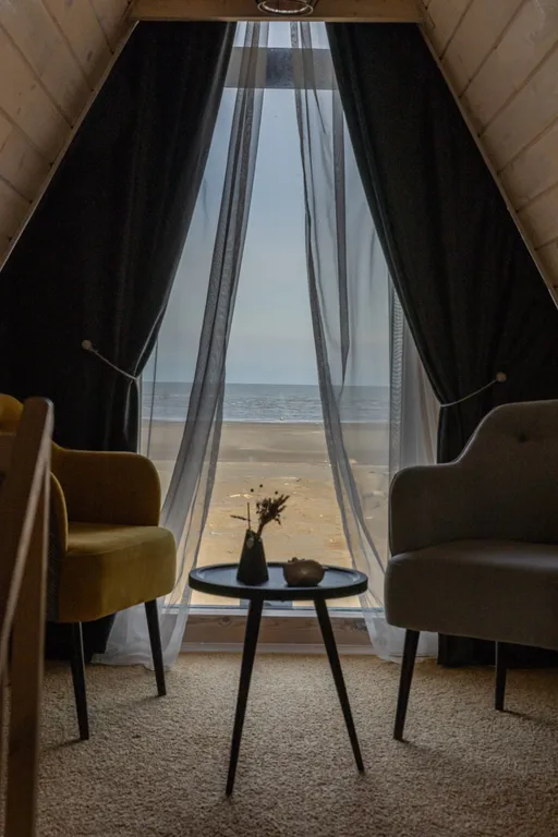 Уютный домик на берегу моря