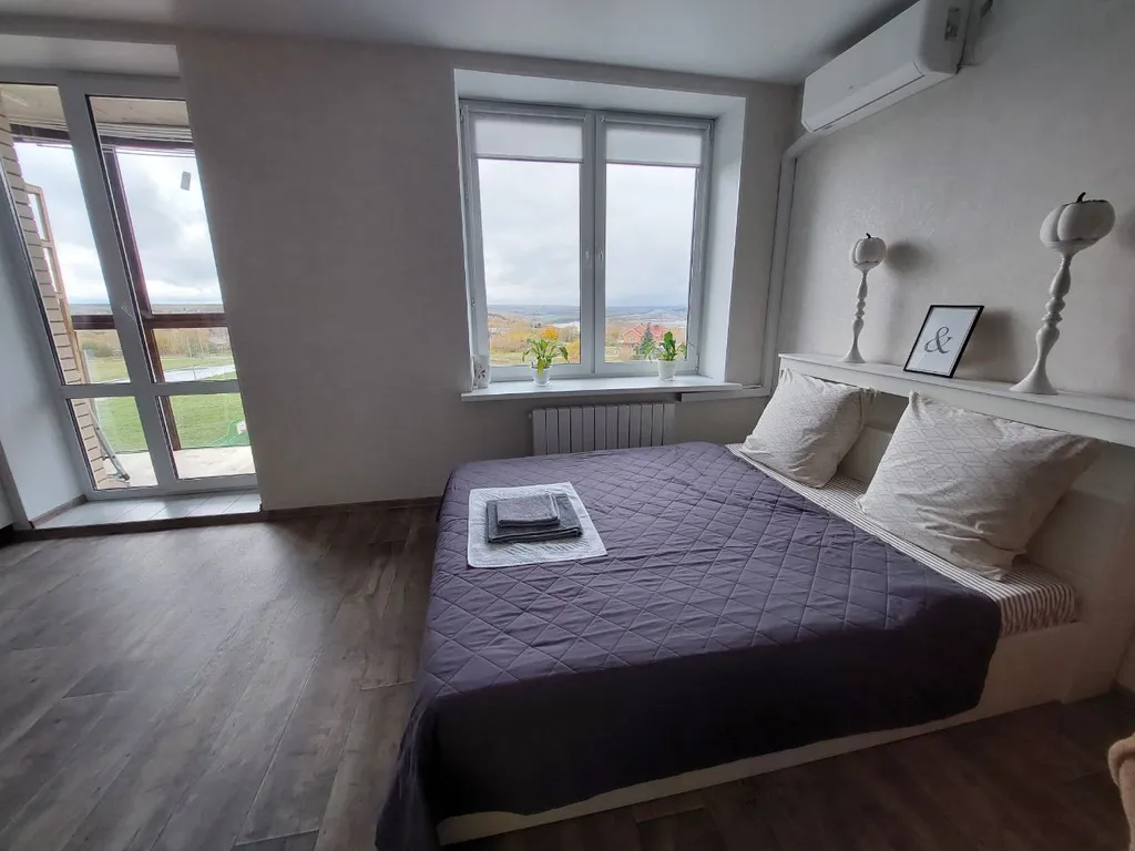 Студия "Ультрамарин" с шикарным видом на реку