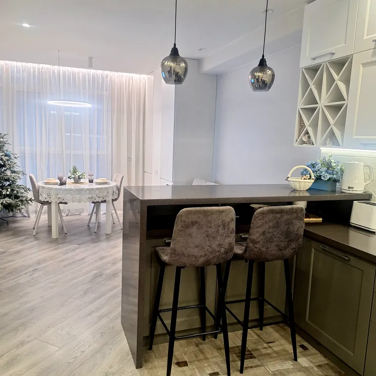 Современная уютная 2х комнатная квартира (евротри) в центре города