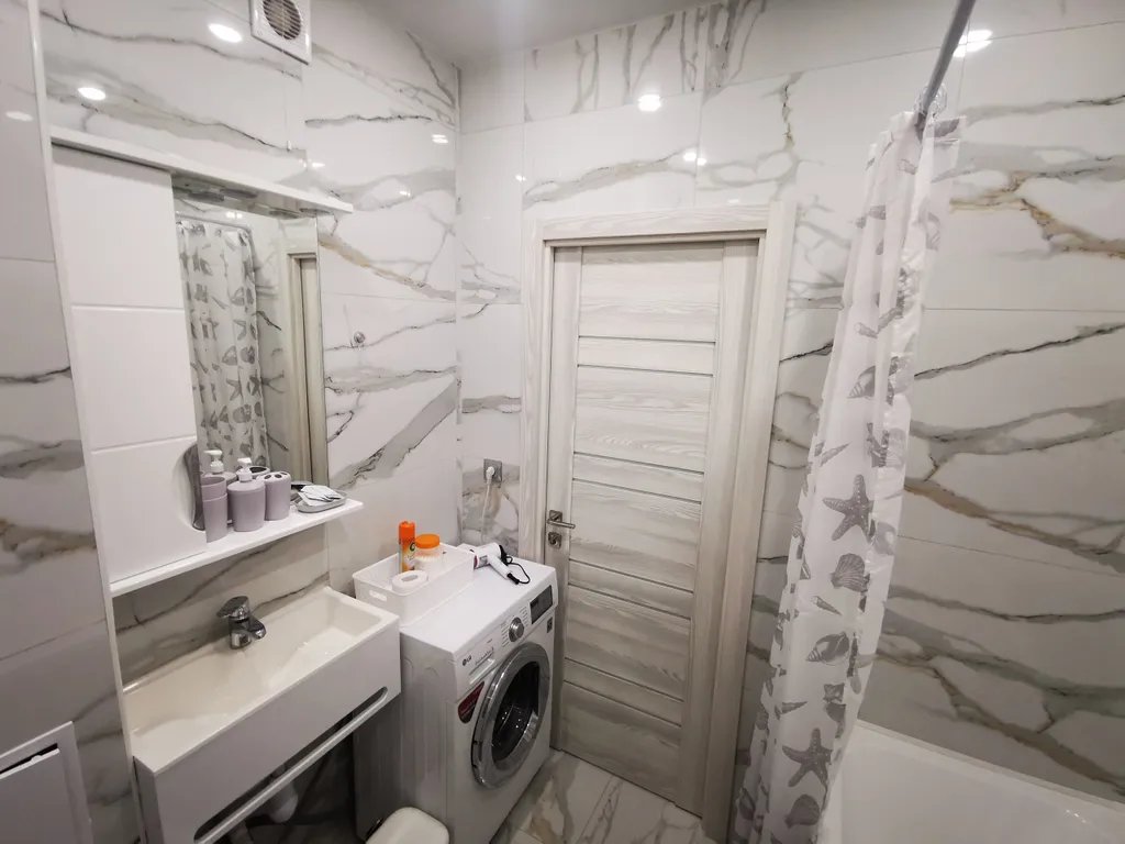 Уютная студия с боковым видом на море