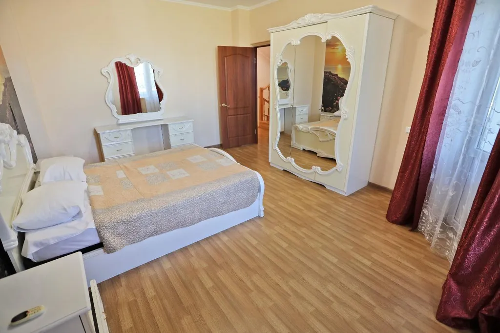 5-комнатный Дом