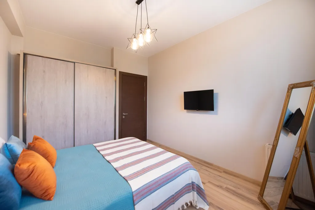 Светлая квартира с видом на город и Мтацминду