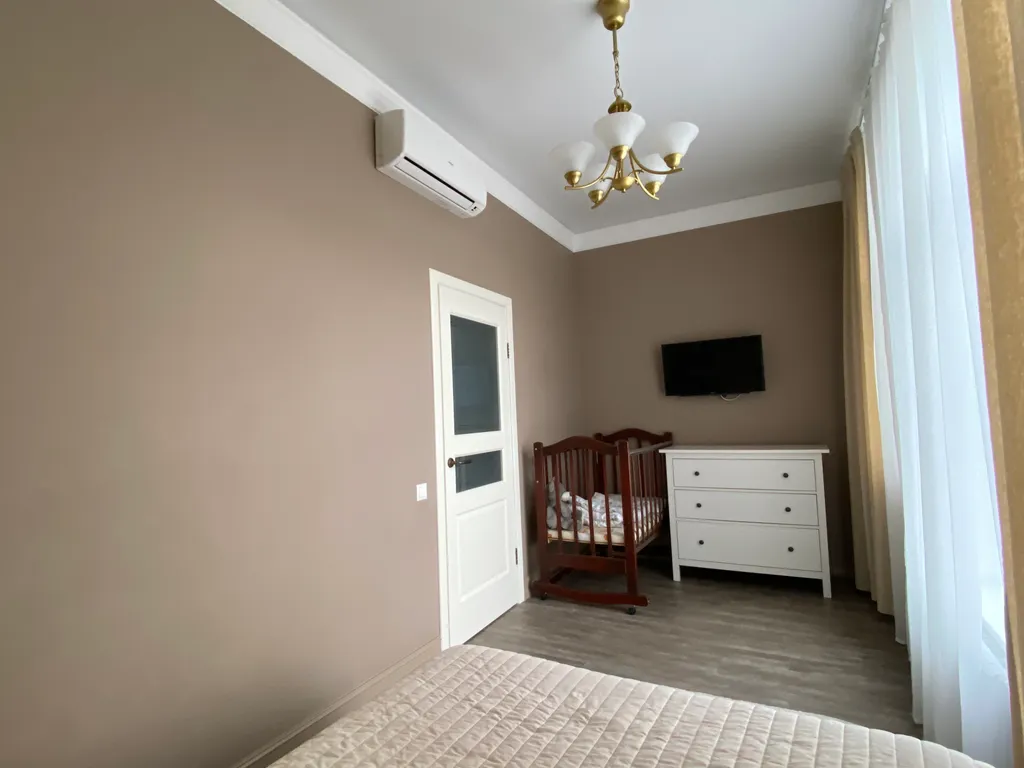 4-комнатная Квартира