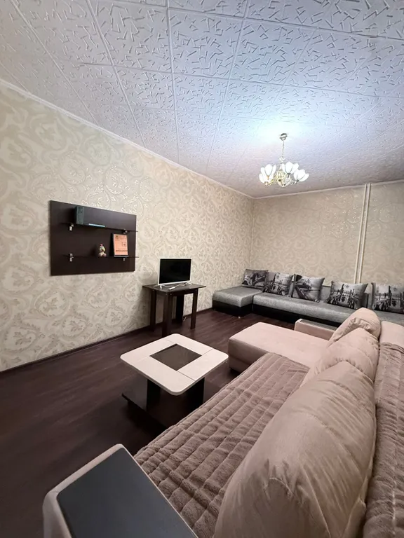 Крупногабаритная квартира в центральном районе — аренда посуточно в Усолье-Сибирское