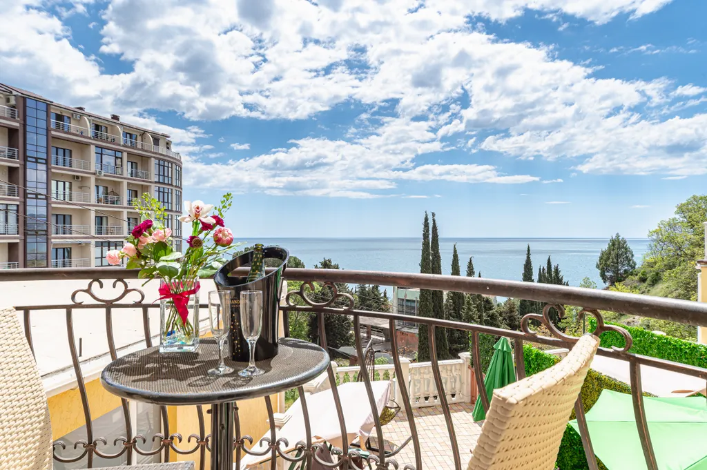 Квартира Апартамент с видом на море — аренда посуточно в Отрадное