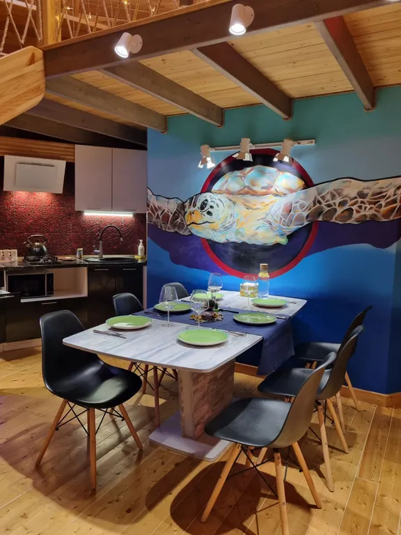 Уникальный двухкупольный дом-бунгало