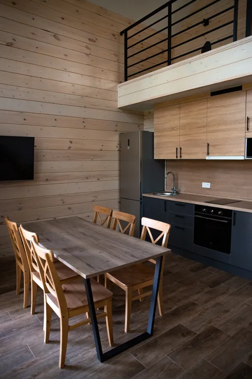 2-этажный коттедж у озера с видом на горы