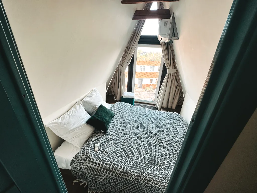 Треугольное Шале