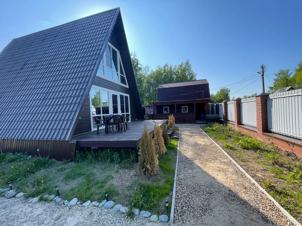 Прекрасный домик в стиле А-фрейм