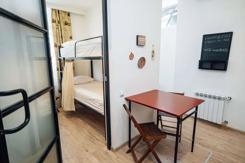 Просторная квартира в центре с собственным двориком