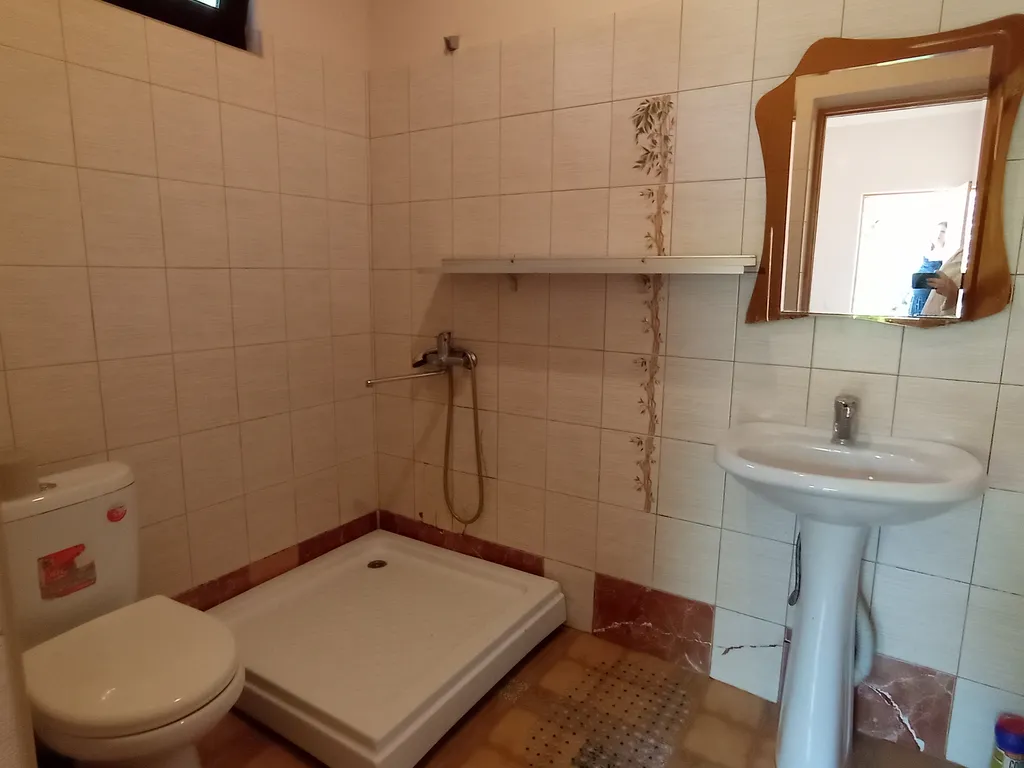 Коттедж в саду у Веры