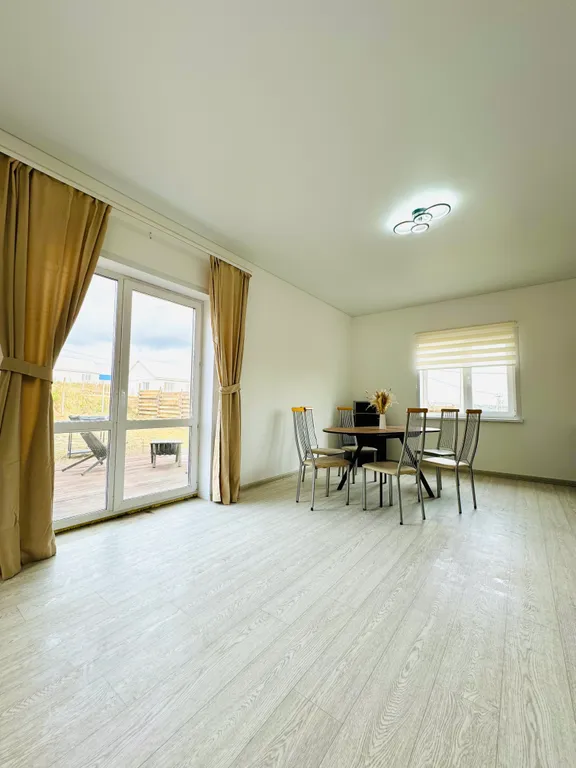 Комфортный дом с видом на холмы