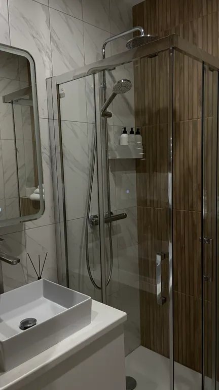 Апартаменты с бассейном 808