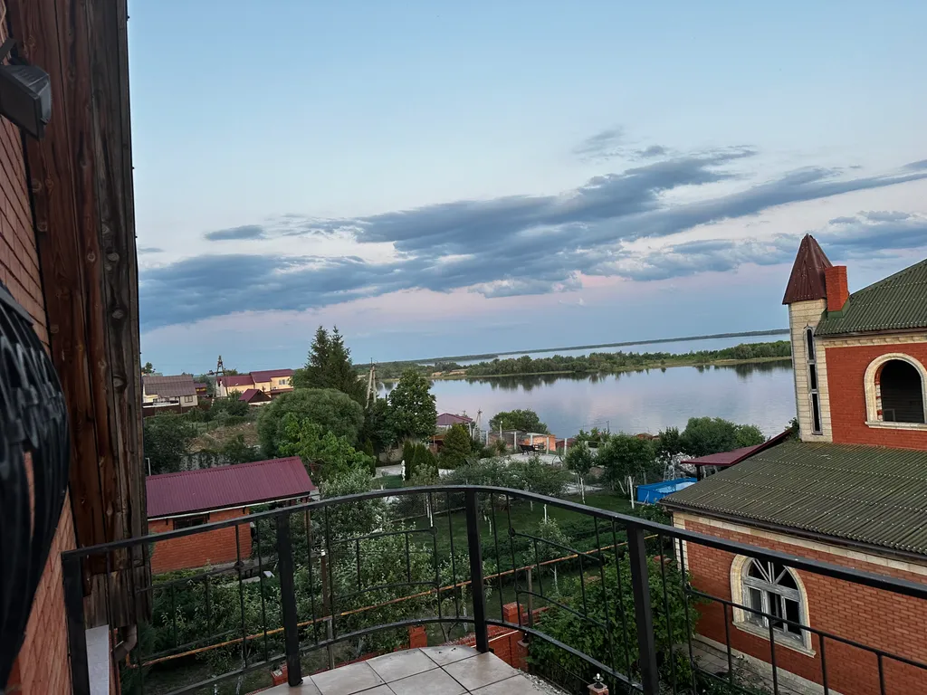 Дом с видом на Волгу