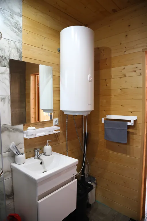 Уютный дом, дом-баня, банный чан,вид на лес рядом с сосновым бором