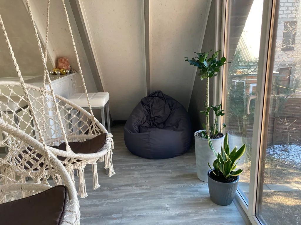 Чудесный дом на берегу реки