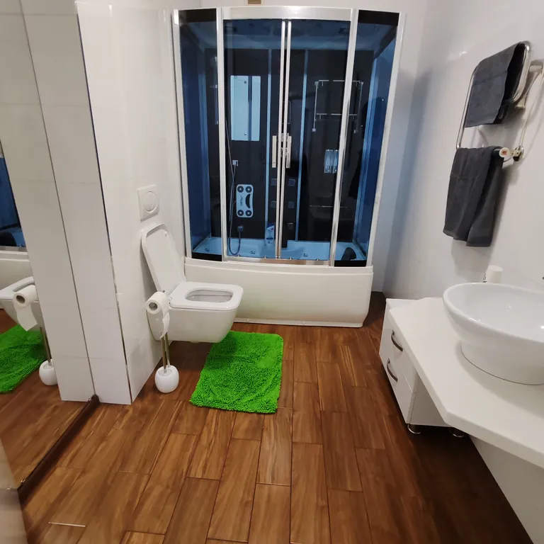 Прекрасная стильная квартира в живописном районе города