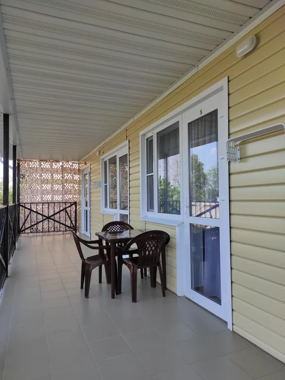 Квартира Luxe-евродвушка - в частном подворье, до 6-ти мест