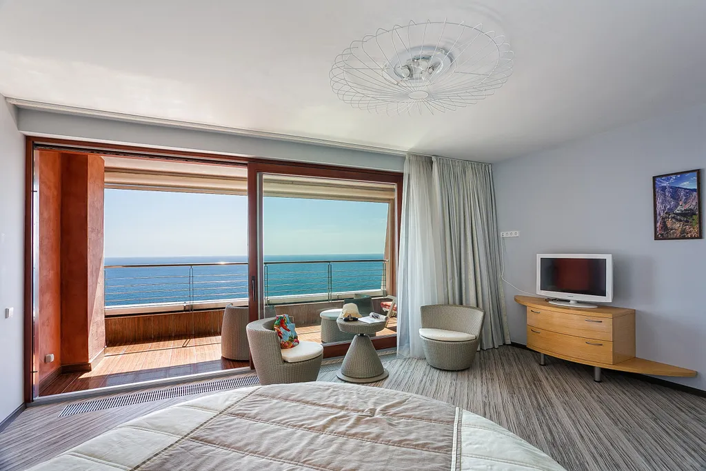 Апартамент Бизнес-класса-2 спальни, гостиная-студио,  2 лодж, 2 с/уз.