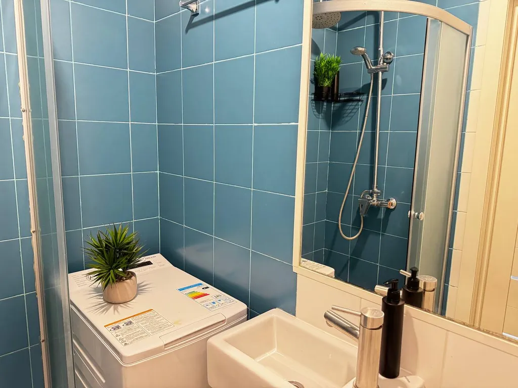 Дизайнерская квартира-студия на двоих