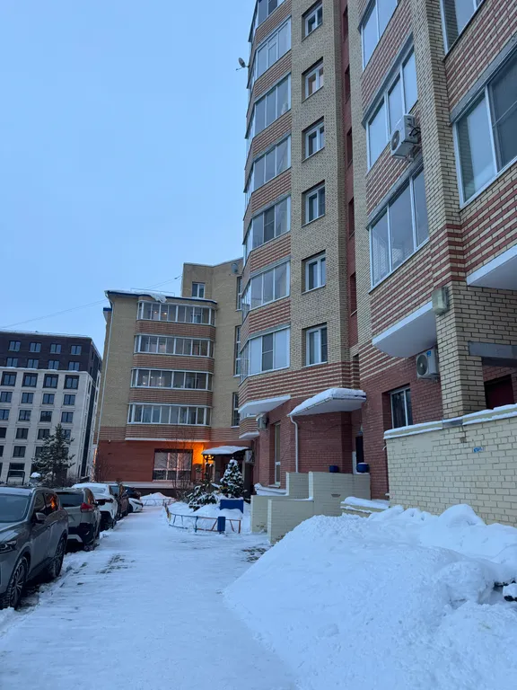 Большая евро-двухкомнатная квартира в самом центре у ТЦ Титан Арена.