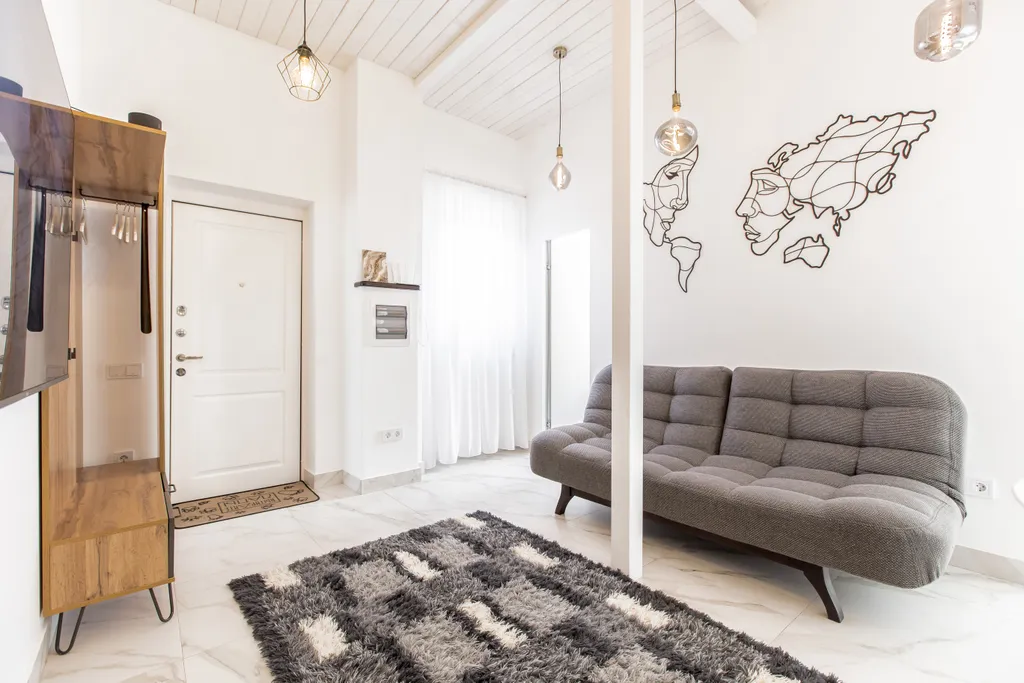 New lux apart с 3-спальнями в центре поляны