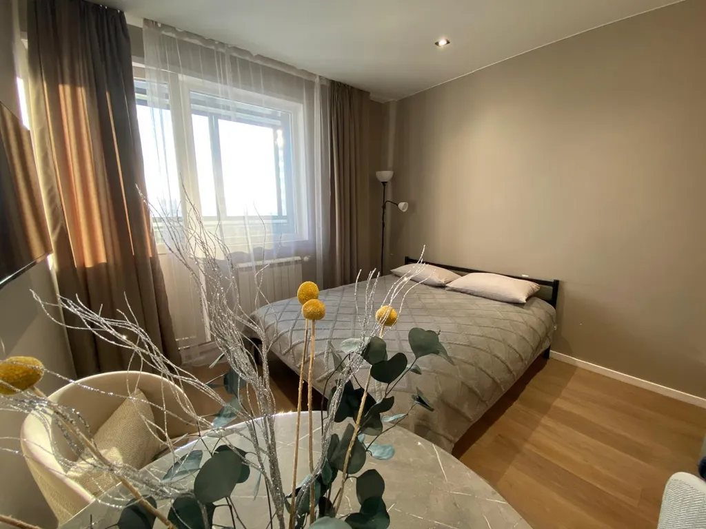 Красивая студия с хорошим ремонтом  в топовой локации города