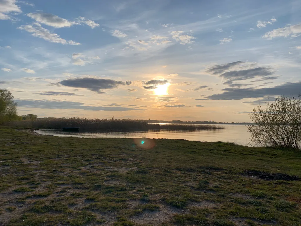 Дом у пляжа на берегу Селигера