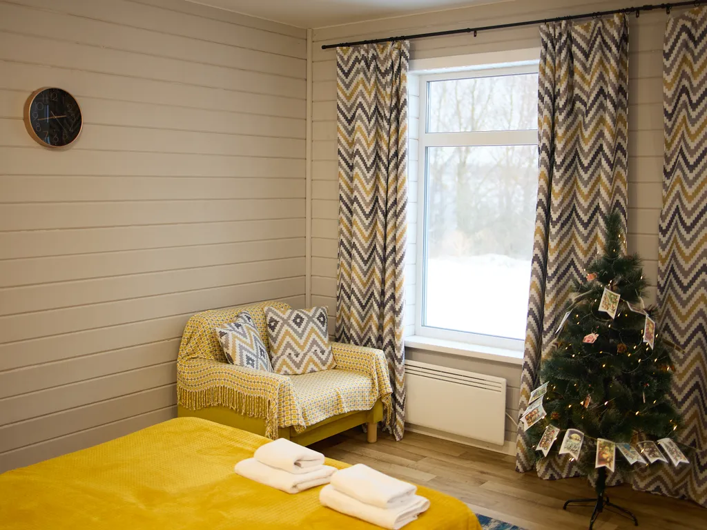 Дом 1-комнатный со спуском к источнику