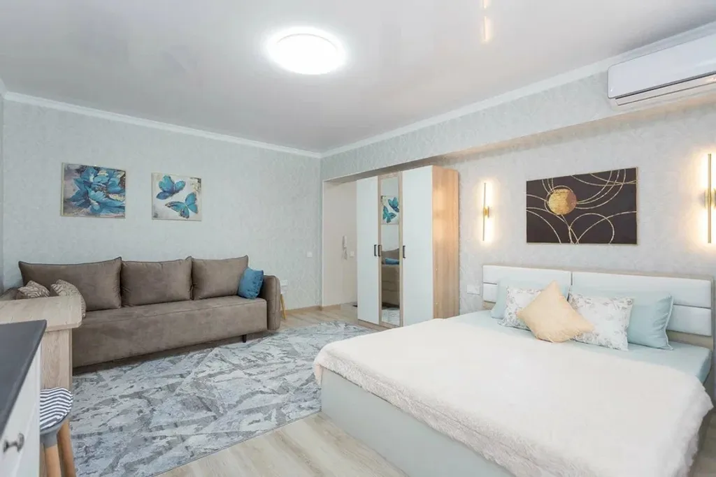 Квартира Шикарная квартира в Золотом квадрате — Алматы