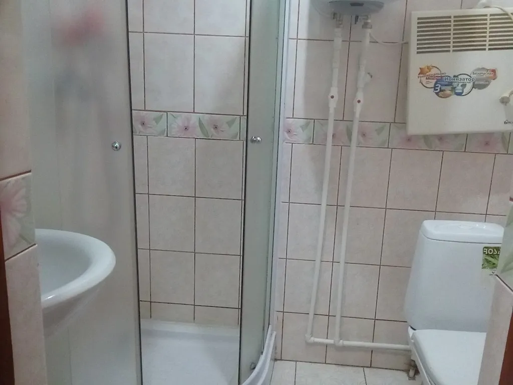 Дом с террасой около бассейна