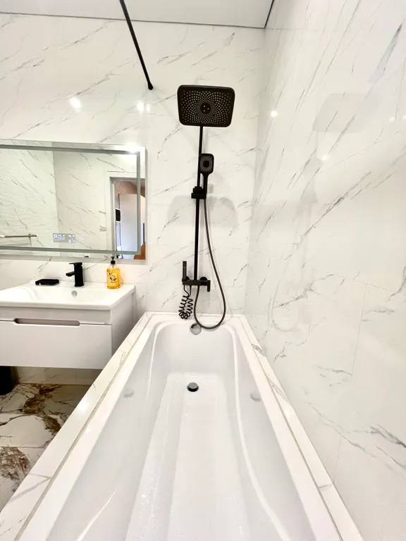 Новая квартира с прекрасными видами в центре города у канатной дороги