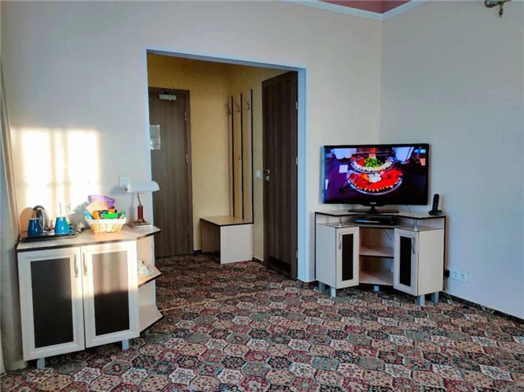 Люкс двухкомнатный с видом на море (корп.С)