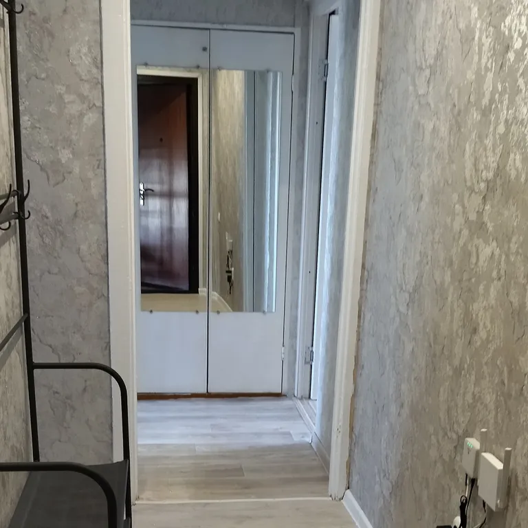 Квартира рядом с трассой. Тихий двор, Чистота, Уют, Комфорт!