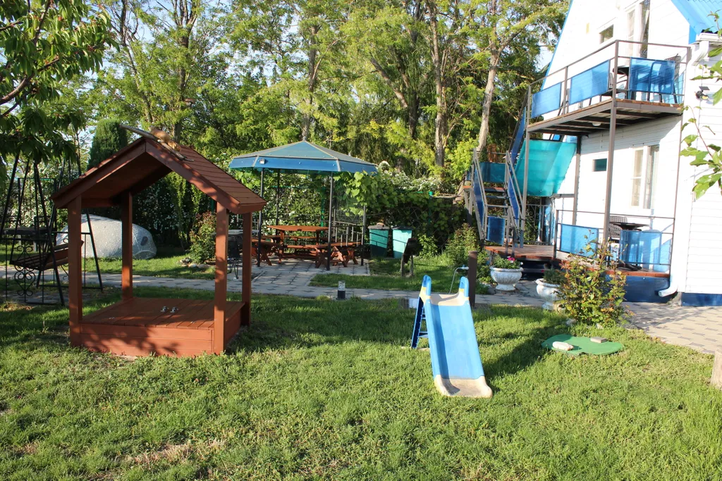 Апартамент двухкомнатный с видом на море первый этаж