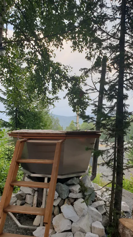 Апартаменты 2-х комнатные. Половина дома с отдельным входом