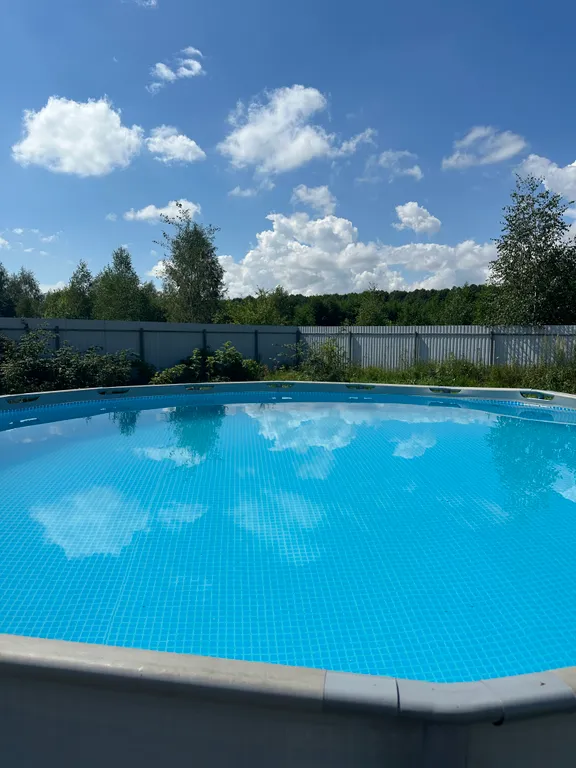 Коттедж Уединенный теплый дом без соседей с сауной, джакузи и бассейном — Луховицы