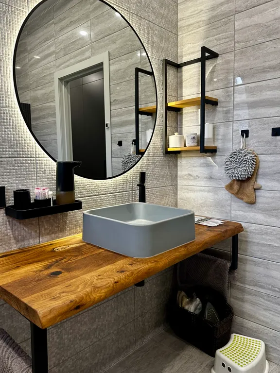 Добрый Дом с 3 спальнями и чаном с видом на лес