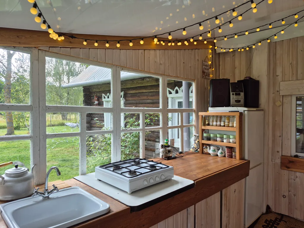 Деревенский дом, как в детстве, у реки Березена