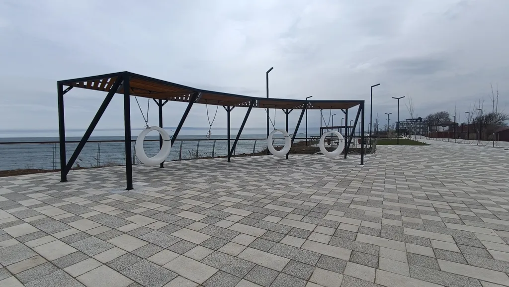 Коттедж Дом из бруса на участке 6 соток — Кучугуры