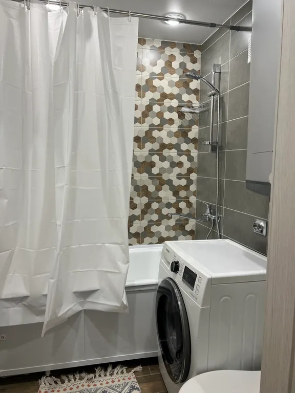 Солнечная 2 комнатная квартира в лучшем районе города