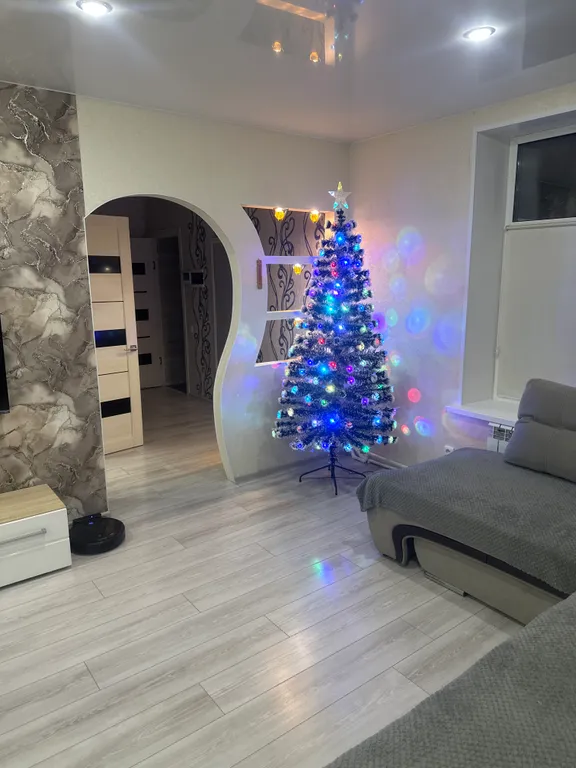 Двухэтажный дом с баней и бассейном