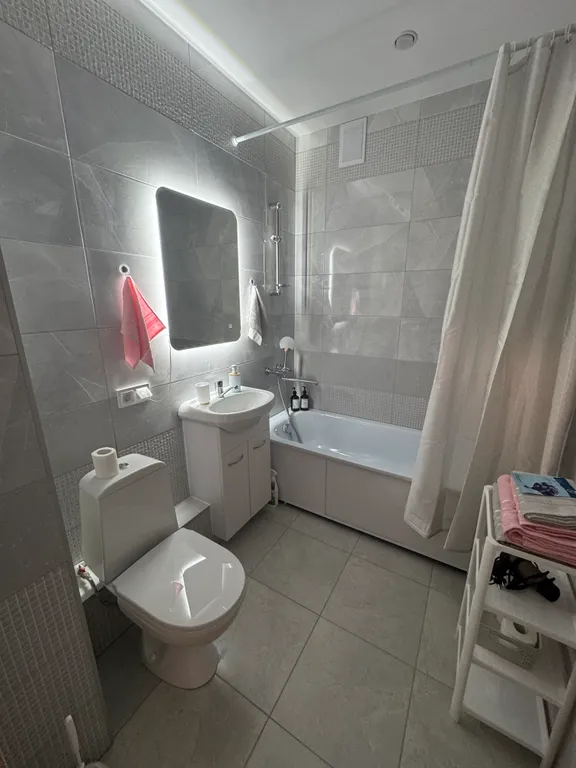 Уютная студия с видом на озеро