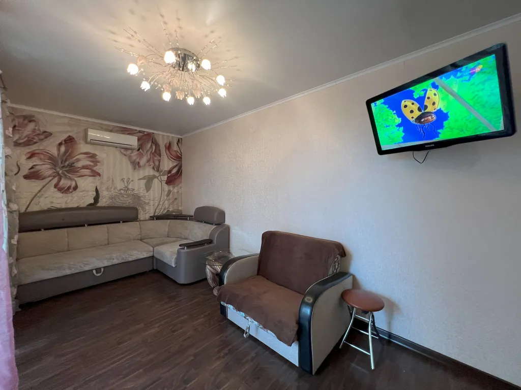 Красивая квартира на набережной