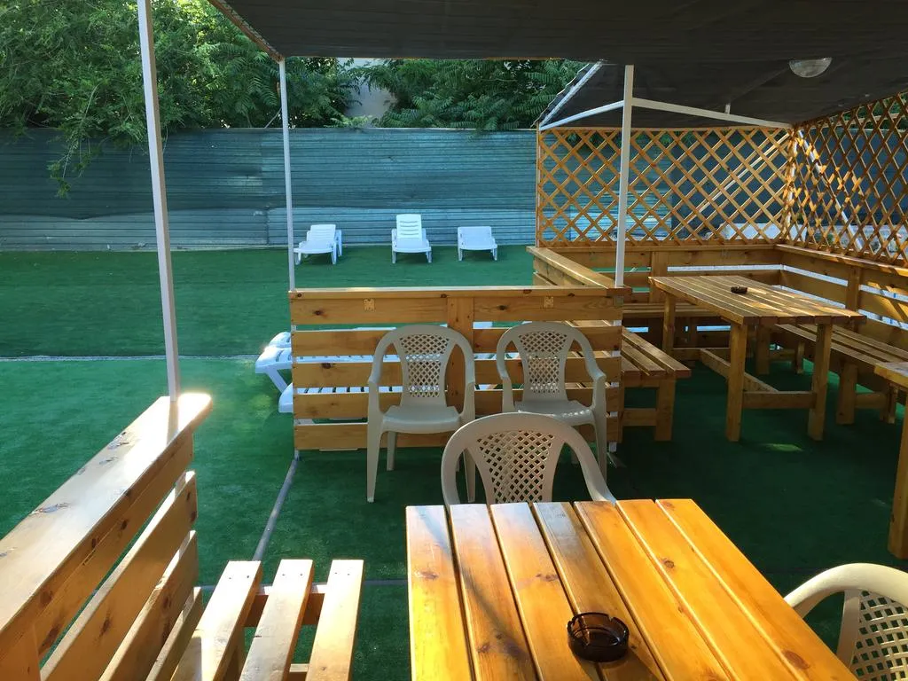 Трёхместный номер с видом на море