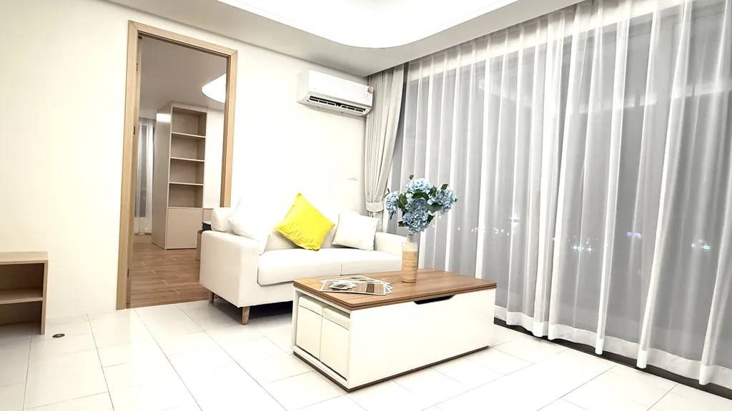 Двухкомнатная квартира у пляжа Камала с рабочим кабинетом, бассейном, залом