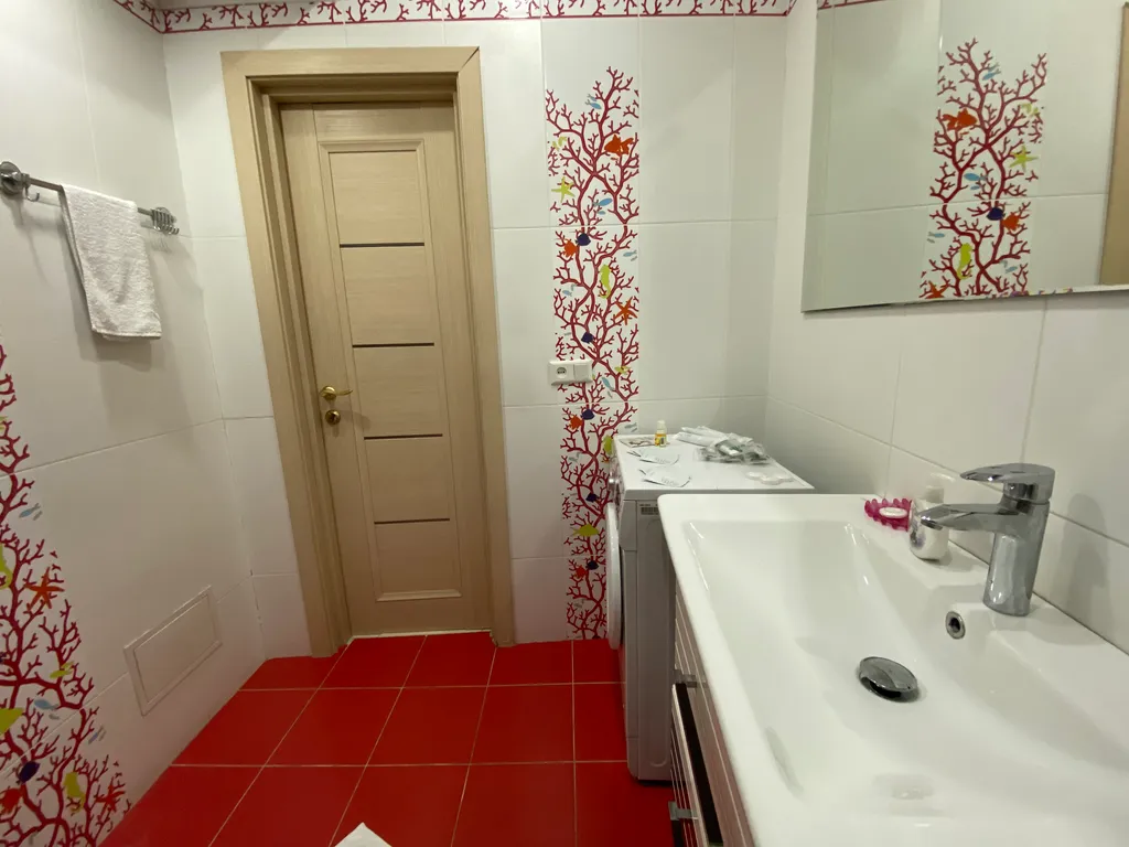 Трех комнатная квартира в центре Алматы