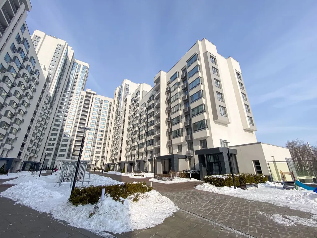 Студия с видом на Волгу