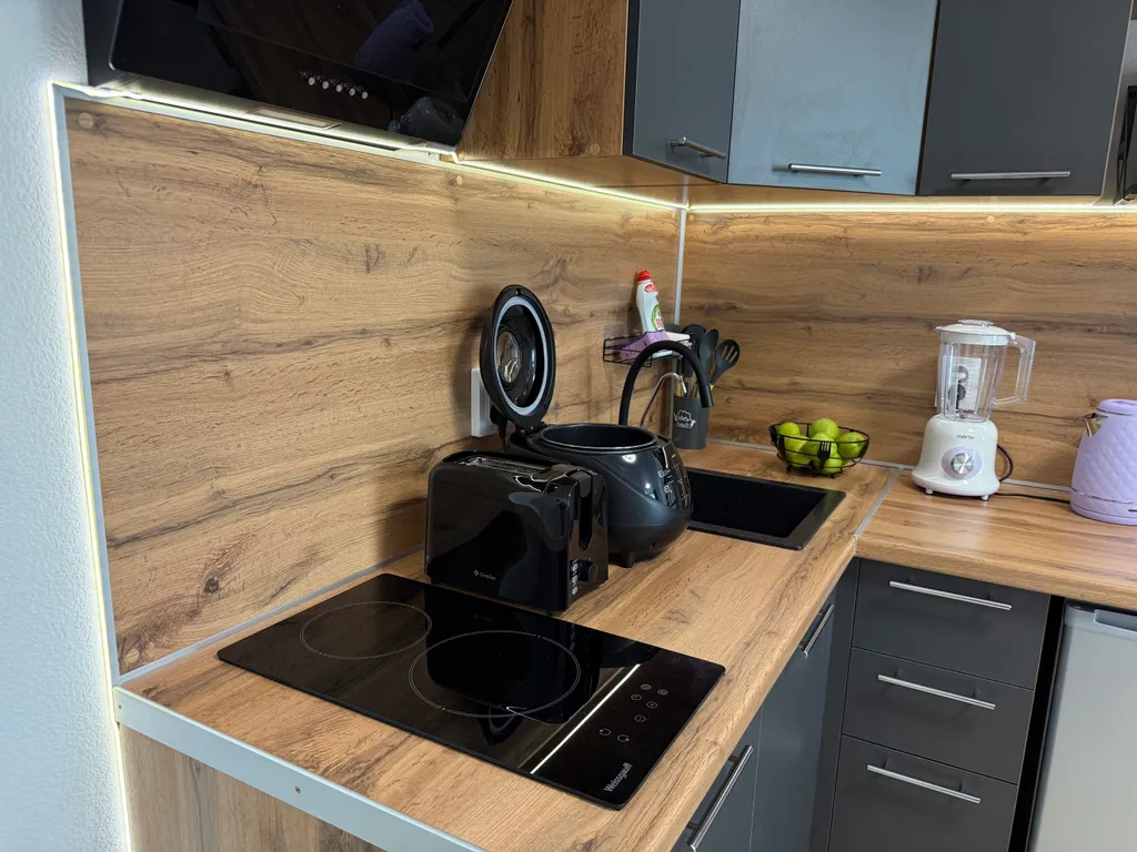 Дизайнерская студия «Лавандовая Гармония» с бассейном и террасой