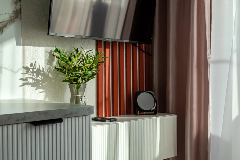 Студия с дизайнерским ремонтом